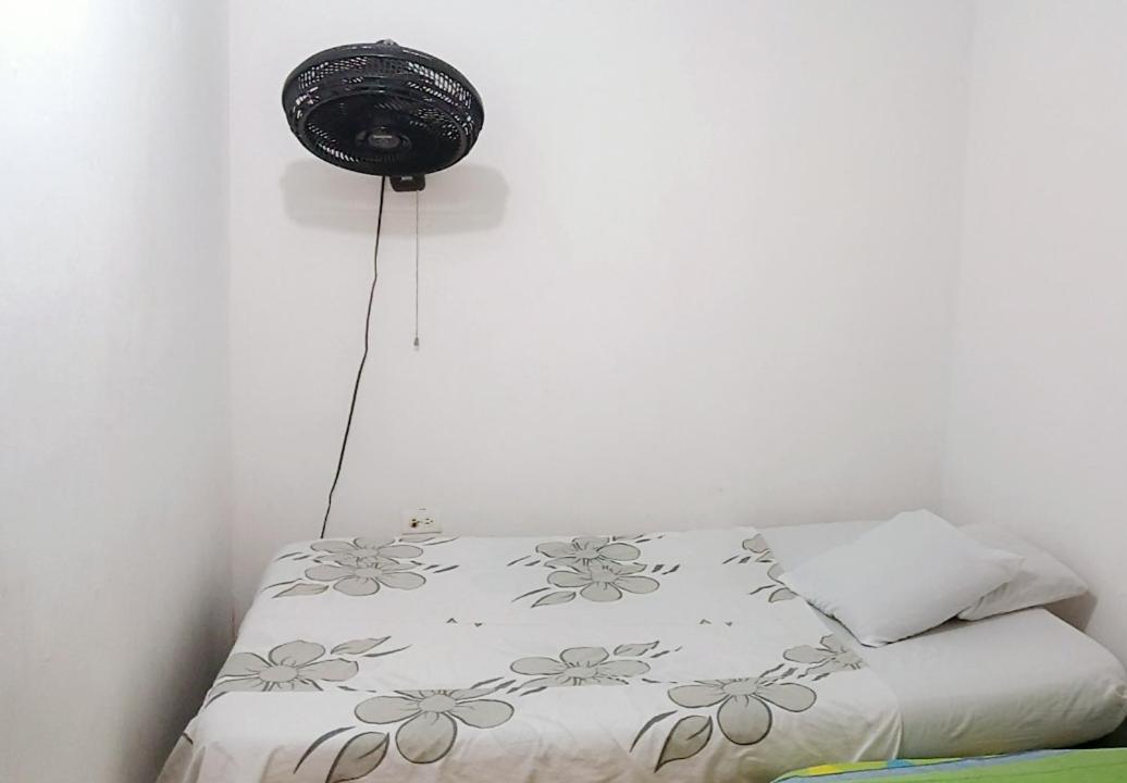 Casa Amarilla Hostel - Cali Kültér fotó