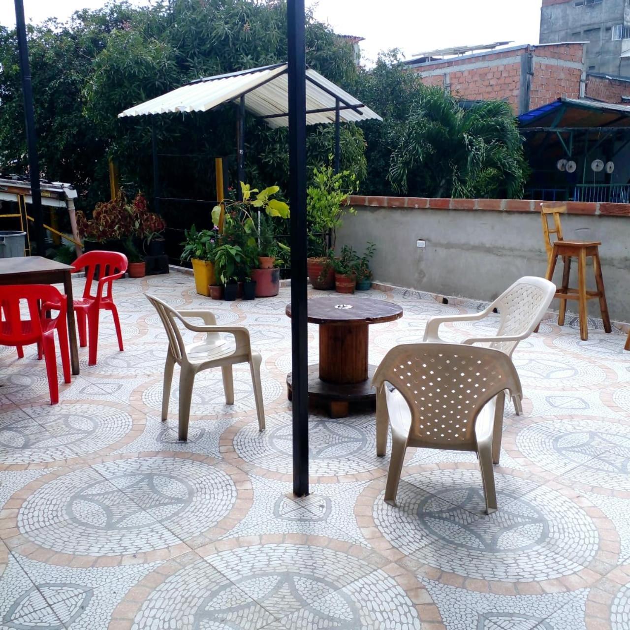 Casa Amarilla Hostel - Cali Kültér fotó
