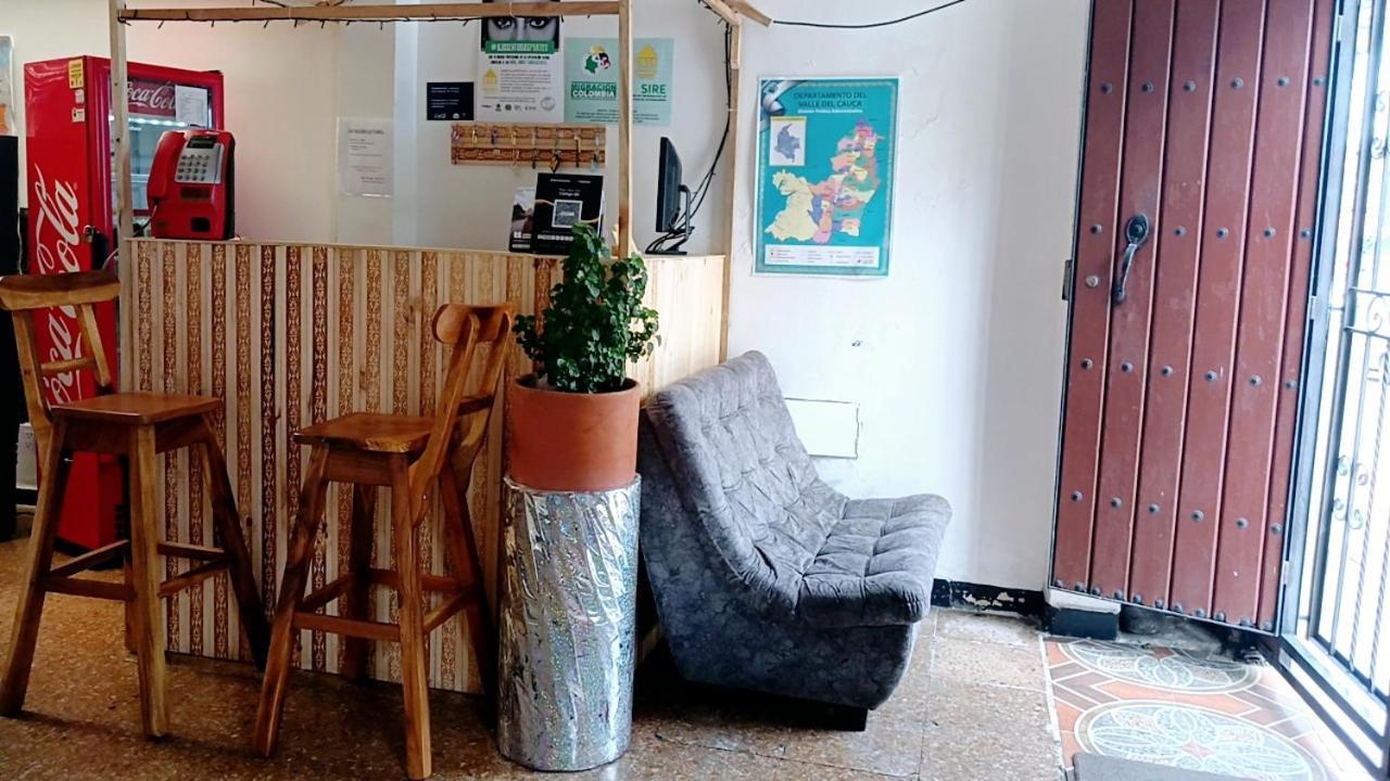 Casa Amarilla Hostel - Cali Kültér fotó