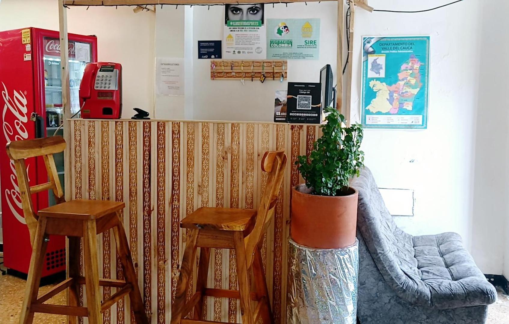 Casa Amarilla Hostel - Cali Kültér fotó